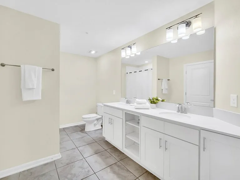 Paradox Cir — Photo 26