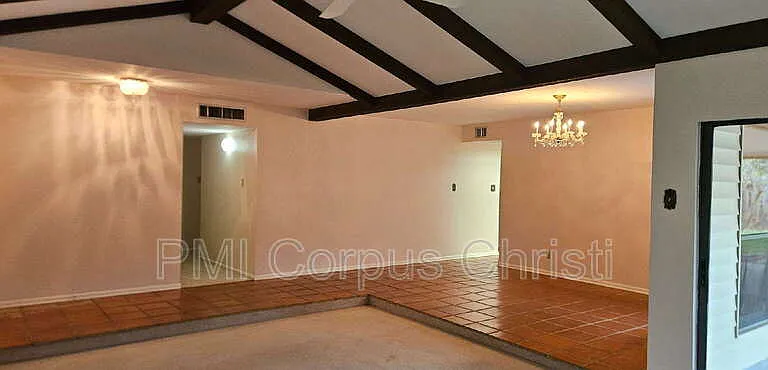 5030 Merganser Dr — Photo 7