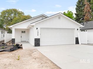 1906 Oregon Ln, Caldwell, ID 83605