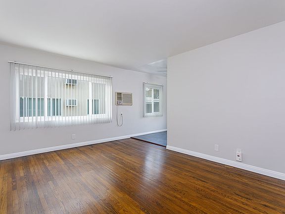3rd image of 217 W Lemon Ave APT 4