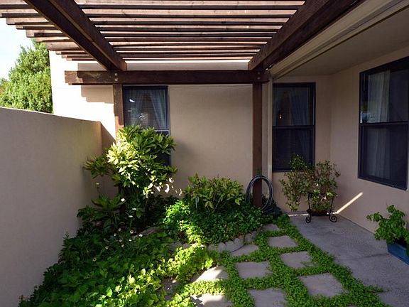 4th image of 9209 Camino Cometa NE