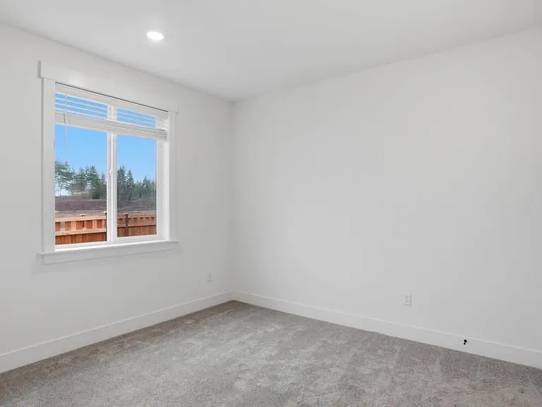 20464 Myrtle Pl E #1 — Photo 2