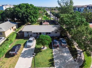 1400 NE 2nd Ct, Boca Raton, FL 33432