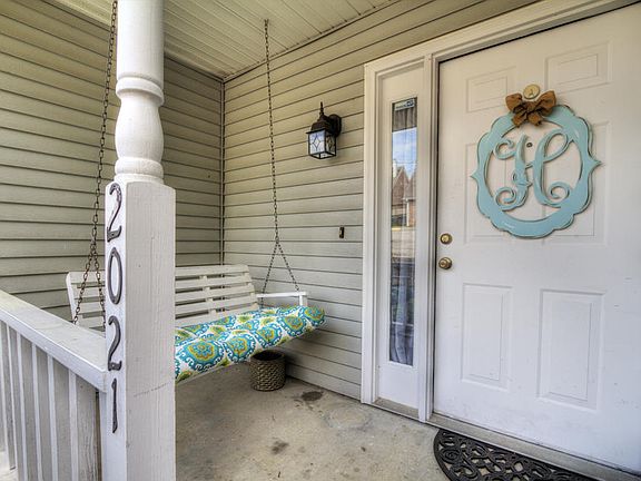 2nd image of 2021 Silverbrook Dr