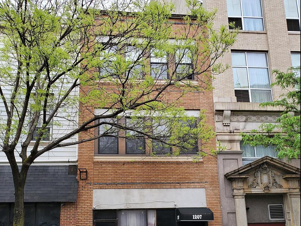 1st image of 1207 Race St #1