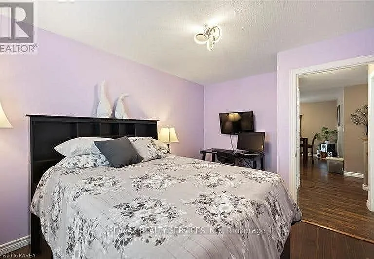 172 Macdougall Dr — Photo 21