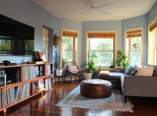 4716 N Beacon St APT 2E, Chicago, IL 60640