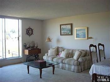 2nd image of 2549 Topaz Dr