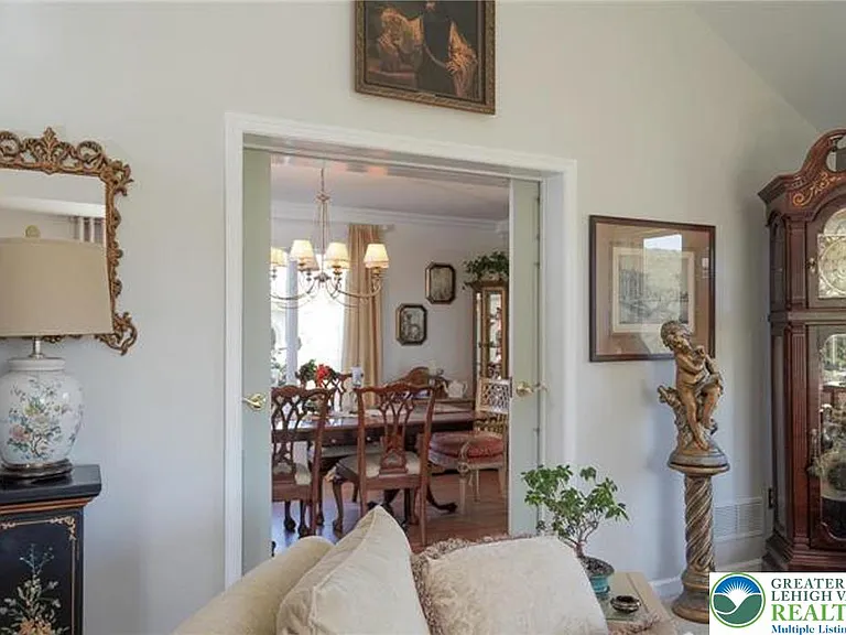 1319 Shady Ln — Photo 23