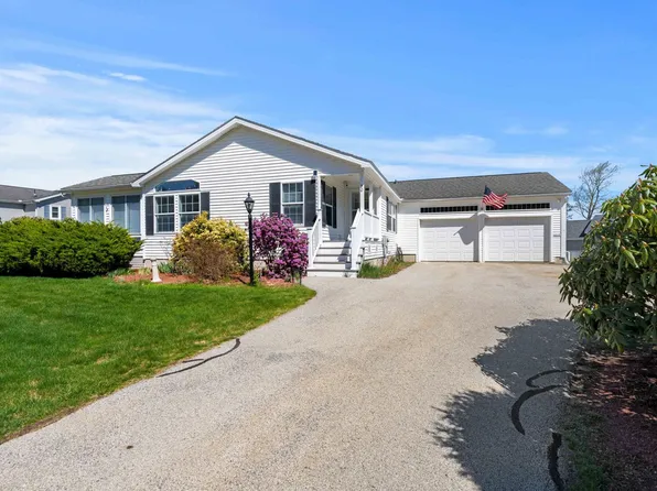 20 Loggers Lane, Sandown, NH 03873