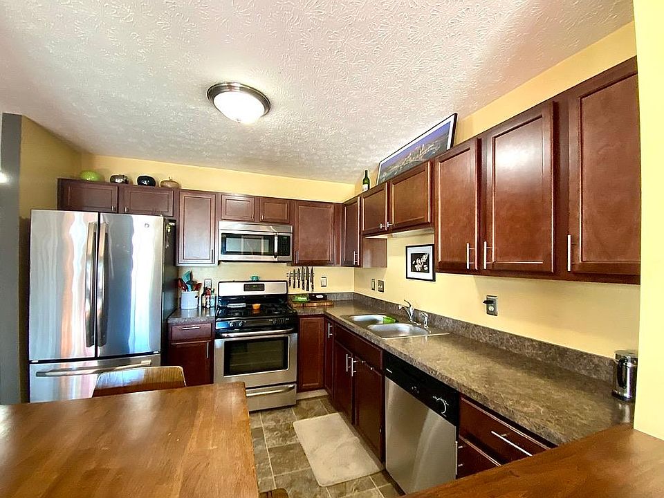 2nd image of 426 Rachel Ln