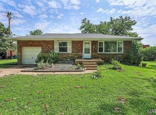 1041 Chambers Rd, Saint Louis, MO 63137