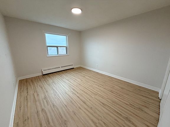 5th image of 20 Bradmon Dr #605