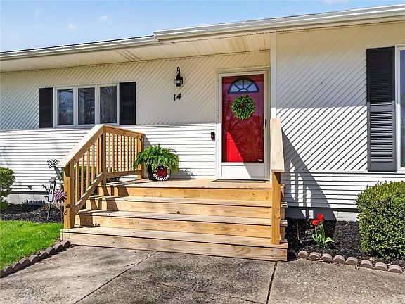 2nd image of 14 Blue Avocado Ln