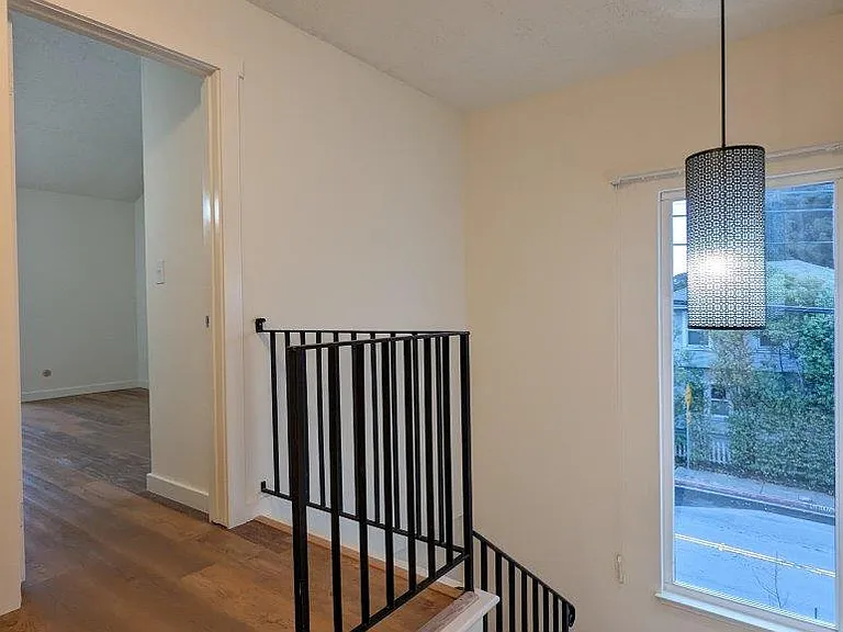 Oxford-Cedar Apartments — Photo 19