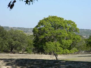 402 Cedar Hills Dr, Fredericksburg, TX 78624