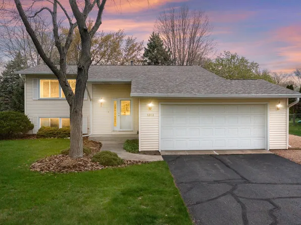 1303 Norwood Ln, Anoka, MN 55303