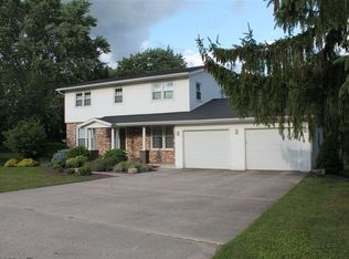 5460 Blue Heron Dr, Alma, MI 48801