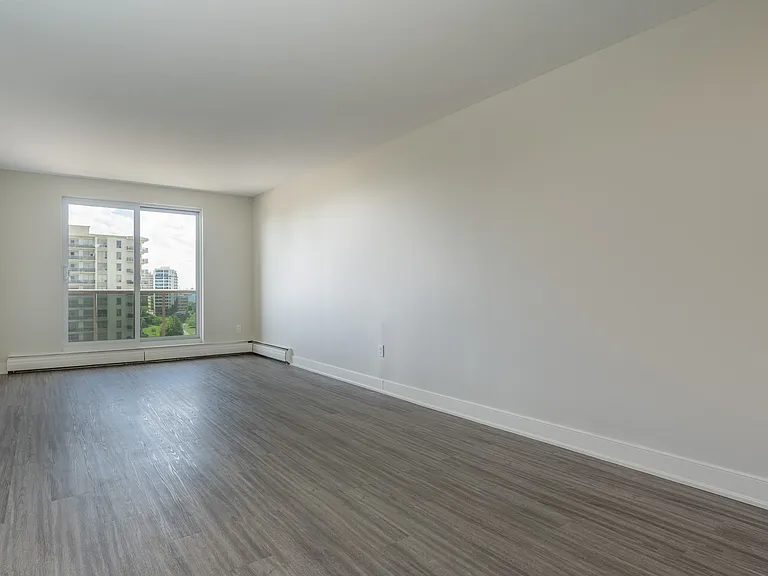 131 Maxwell St — Photo 10