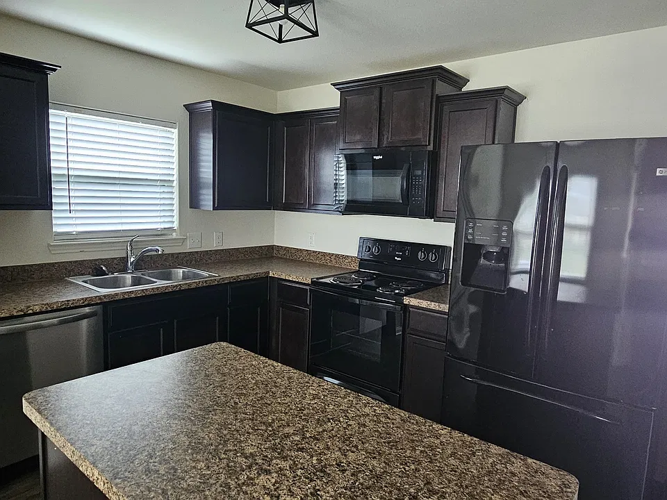 14276 Greenhaw Ln