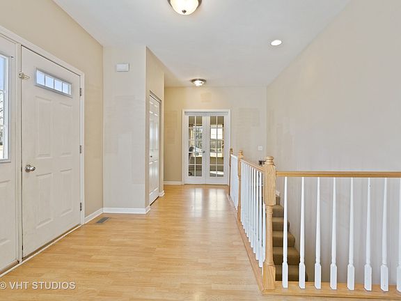 2nd image of 419 E Jackson St #1