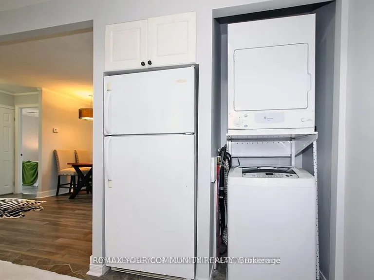 6159 Churchill St — Photo 7