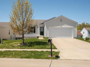 688 Rabbit Run Dr, O'Fallon, MO 63366