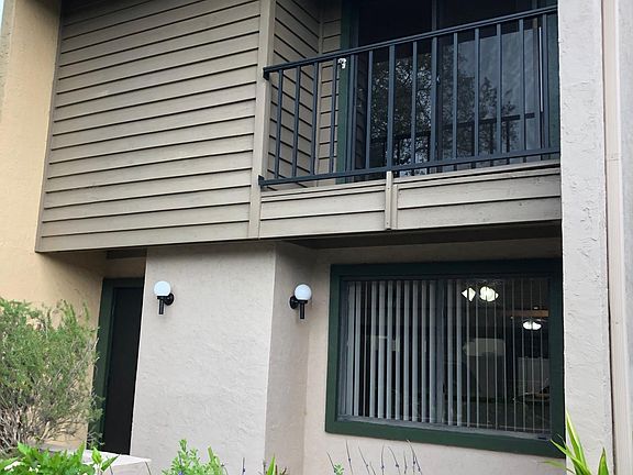 2nd image of 915 Sunridge Dr
