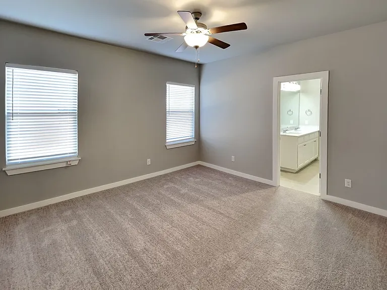 16409 April Dr — Photo 15