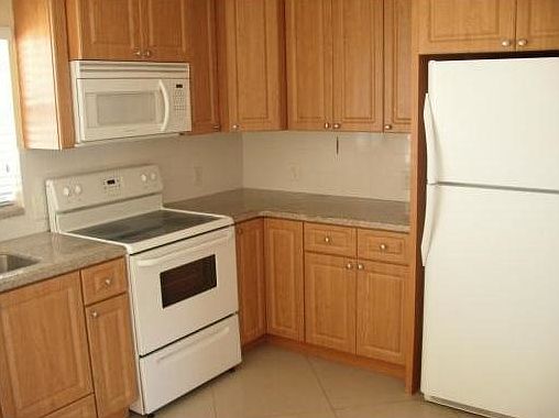2nd image of 2311 SW 27th St