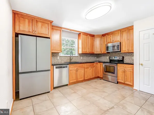 50 Robinson Landing Rd, Severna Park, MD 21146