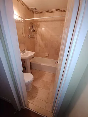 Rented by Murro Realty LLC | media 3