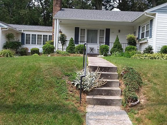 2nd image of 224 Graceford Dr