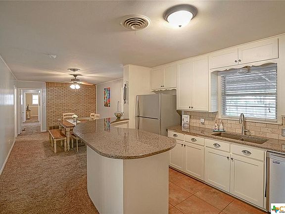 5th image of 3002 Las Moras Dr