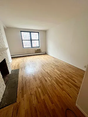 Rented by R New York | media 8