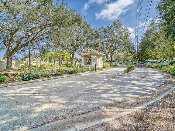 4th image of 4522 Fairway Oaks Dr