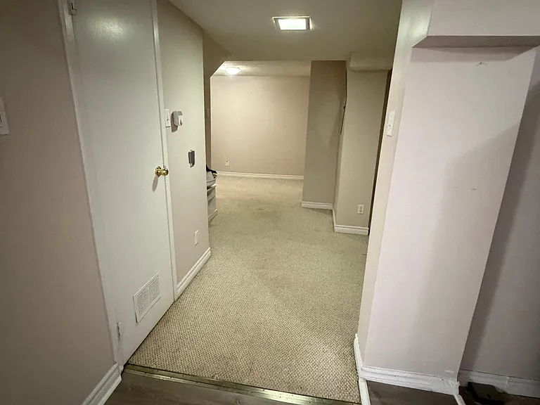 18 Carrick Ave #BASEMENT — Photo 15