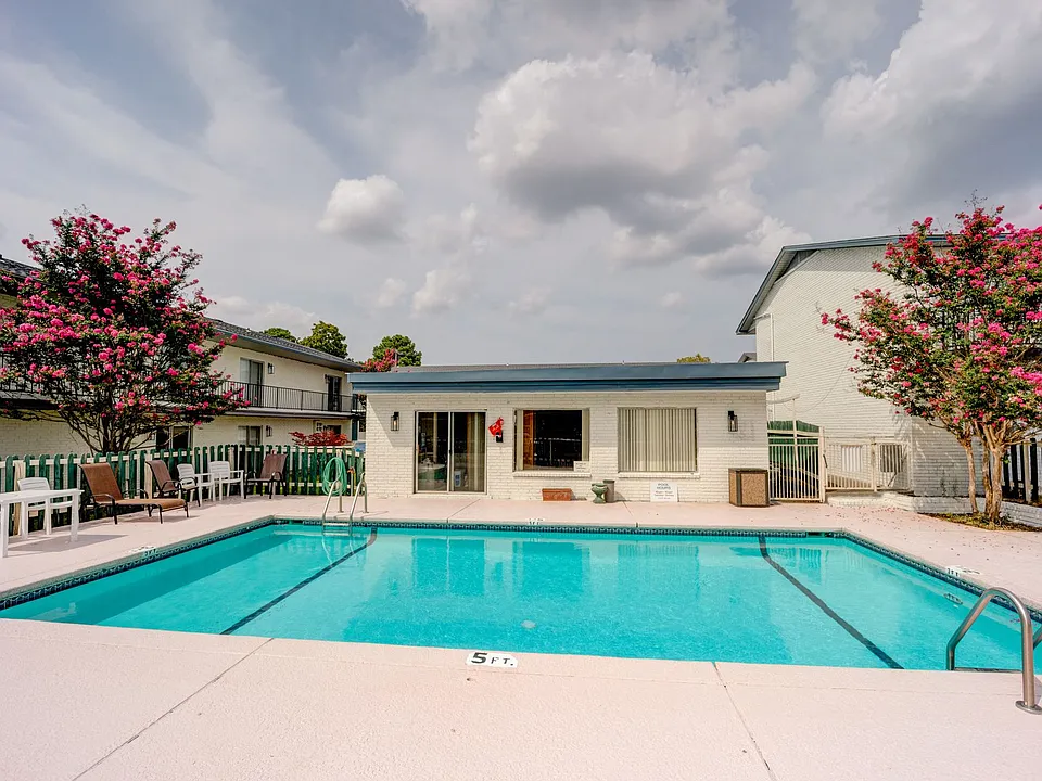 Mill Creek Apartments