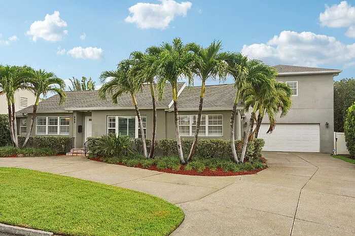333 30th Ave N