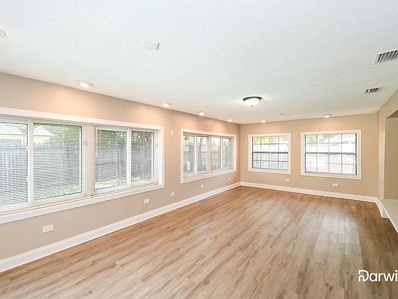 4th image of 7215 Sharbeth Dr S
