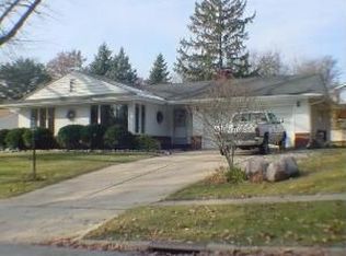 522 Wood Rd, Rockford, IL 61107