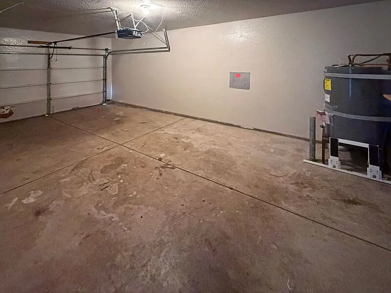 780 Cloverleaf Loop — Photo 21