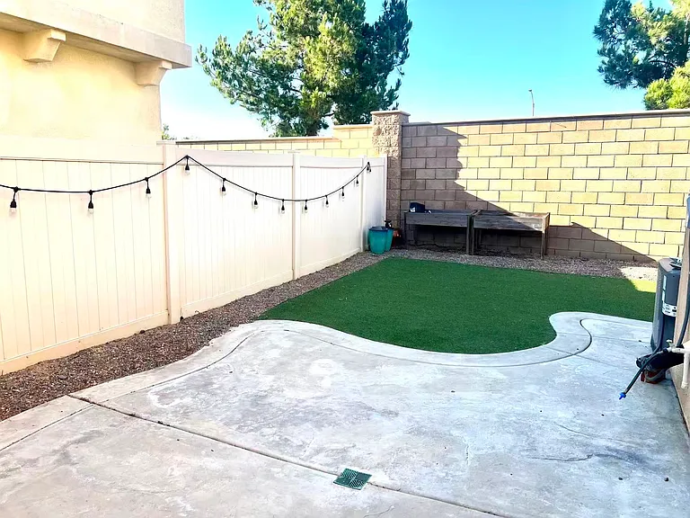 7024 Moonray Ct — Photo 12