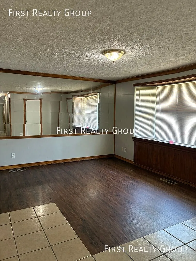 4 Bedroom, 1 Bath Single Family Home for Rent, Move in Ready! — Photo 4