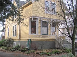 2020 SE Ash St, Portland, OR 97214