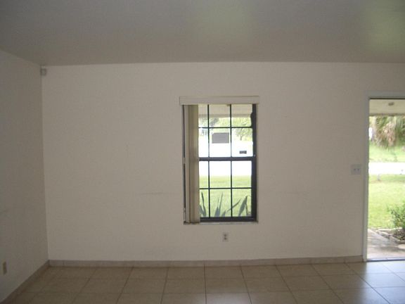 4th image of 2256 SE East Dunbrooke Circle