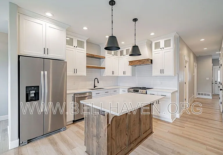 1483 Fremont Ave — Photo 4