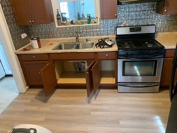 5th image of 10845 S Emerald Ave