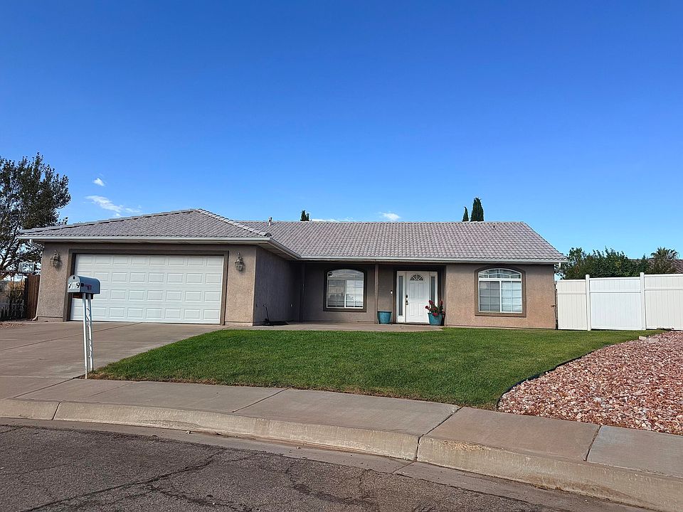 1st image of 749 Apple Cir