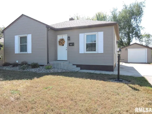 1012 Coolidge Ave, Pekin, IL 61554
